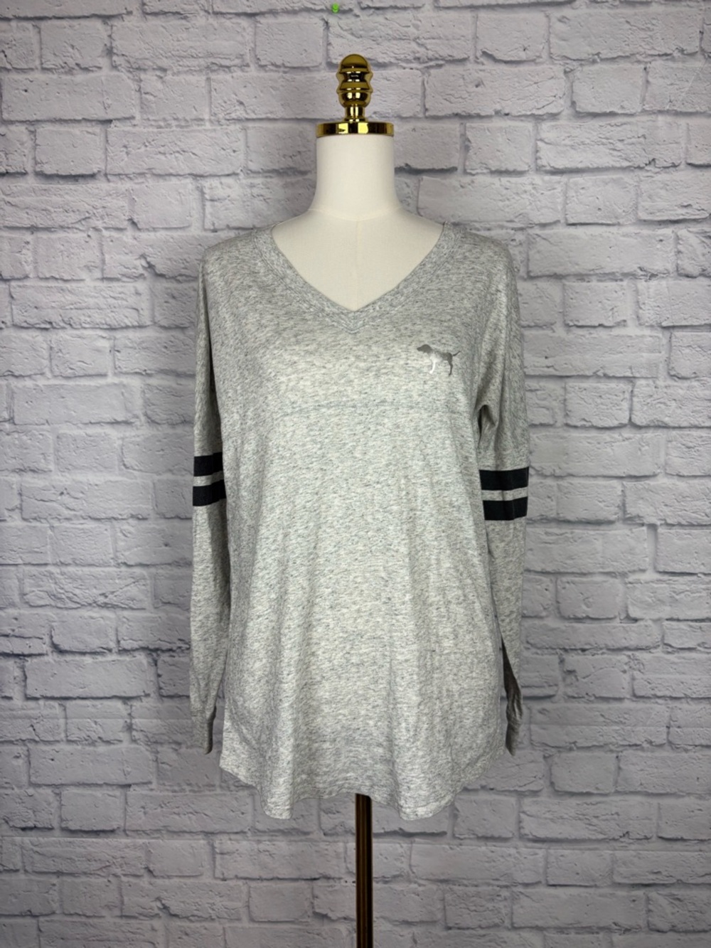 Victoria’s Secret pink sequin top size XS - Picture 2 of 7